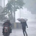 CG Weather Alert: आज इन इलाकों में अंधड़ और बारिश के संकेत, रायपुर में दिनभर छाए रहेंगे बादल