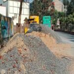 सावधान! सड़क पर निर्माण सामाग्री रखने वालों को भरना होगा तगड़ा जुर्माना, वीडियोग्राफी कर भेजा जाएगा ई-चालान…