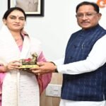 CM विष्णुदेव साय ने वॉटर वुमन शिप्रा पाठक का किया सम्मान