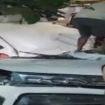CG:पेड़ में जा टकराई कार, ड्राइवर की मौत और तीन की हालत नाजुक