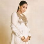 Sonam Kapoor pregnancy : सोनम कपूर ने फ्लॉन्ट किया बेबी बंप, फैंस में खुशी की लहर, मॉम-टू-बी बनी बॉलीवुड की हुस्न की परी