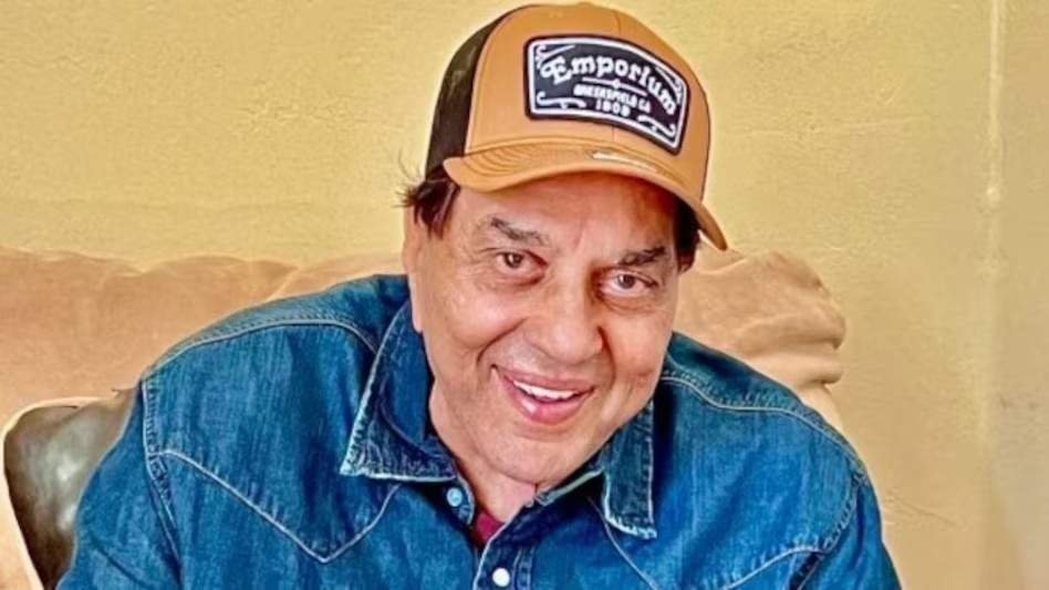 Dharmendra Passes Away