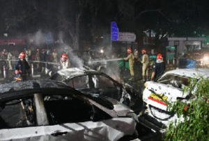 Delhi Shaken By Explosion Near Red Fort