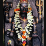 शनिवार के टोटके: शनिदेव की कृपा से दूर होंगी समस्याएं, जानिए आसान उपाय