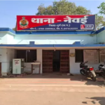 CG News : कानून-व्यवस्था को चुनौती दे रहे डॉक्टर पर कलेक्टर की सख्त कार्रवाई, एक साल के लिए जिलाबदर