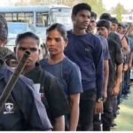 Sukma Naxal Surrender : सुकमा में माओवाद को बड़ा झटका 21 नक्सलियों ने किया आत्मसमर्पण, ₹76 लाख का था इनाम