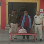 Chhattisgarh Crime News : जांजगीर-चांपा पामगढ़ पुलिस ने 8 लीटर कच्ची महुआ शराब के साथ आरोपी को दबोचा