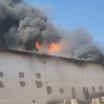 CG News : पेंट फैक्ट्री में मची भारी तबाही भीषण आग के बाद आसमान में उठा धुएं का गुबार, राहत कार्य जारी