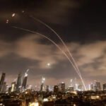 ईरान-इजराइल जंग का सातवां दिन’ भीषण हुआ संघर्ष; ईरान ने दागीं ‘क्लस्टर बम’ वाली मिसाइलें, बहरीन की तेल रिफाइनरी पर हमला