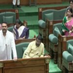 CG BREAKING : स्कूलों के युक्तियुक्करण पर अपनों ने ही घेरा मंत्री के जवाब से असंतुष्ट विपक्ष का वॉकआउट, आसंदी ने दिए 30 मार्च तक के निर्देश