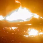 टायर फटने के बाद धूं-धूं कर जली निजी बस, विधायक समेत 37 यात्री बाल-बाल बचे