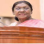 President Murmu Ayodhya Visit : राम मंदिर के असली नायक सम्मानित राष्ट्रपति ने मंदिर बनाने वाले ‘कर्मयोगियों’ के आगे झुकाया सिर