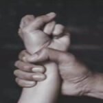 शर्मनाक’ स्कूल के बाथरूम में मासूम से दरिंदगी का प्रयास, 7वीं के छात्र पर आरोप; रिजल्ट लेने गई थी केजी की छात्रा