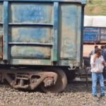 CG NEWS : करगी रोड रेलवे स्टेशन पर बड़ा हादसा टला, मालगाड़ी के 5 डिब्बे पटरी से उतरे