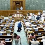 Parliament Monsoon Session 2026 : संसद के मानसून सत्र के पहले दिन हंगामा, NEET पेपर लीक और राम मंदिर चढ़ावा मुद्दे पर विपक्ष का प्रदर्शन