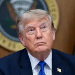 Donald Trump ईरान हमला टालने के दावे पर तंज: हमले का दावा, होर्मुज स्ट्रेट पर इनकार; ईरानी मीडिया ने ट्रंप को घेरा