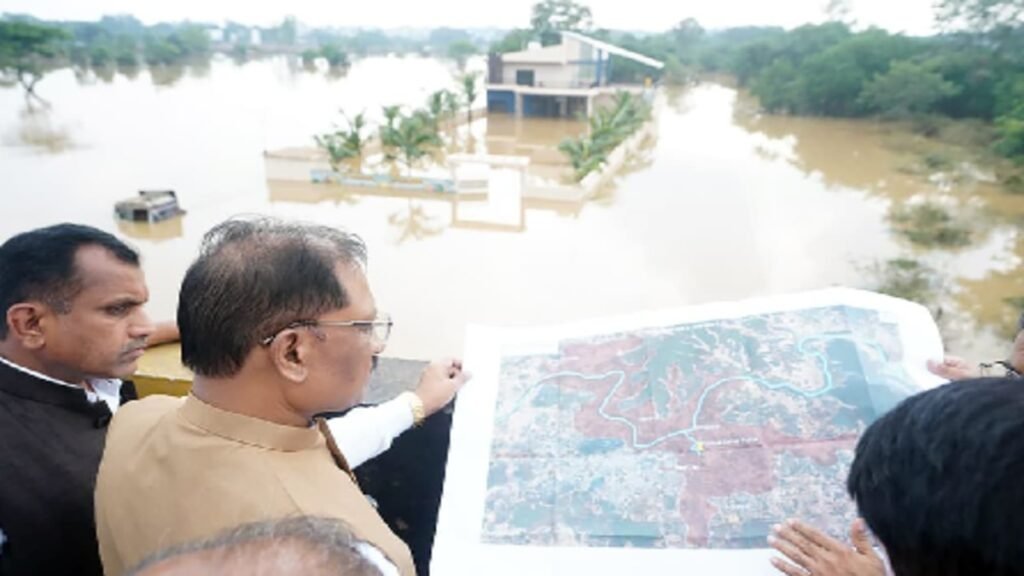 बाढ़ प्रभावित इलाकों में पहुंचे मुख्यमंत्री विष्णु देव साय, हर परिवार को 10 हजार रुपये अतिरिक्त मदद का ऐलान