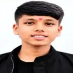 पटरी पर बैठकर फ्री-फायर खेल रहा बच्चा मालगाड़ी की चपेट में आया, एक गंभीर’ ईयरफोन लगाकर मोबाइल में बिजी थे 2 दोस्त
