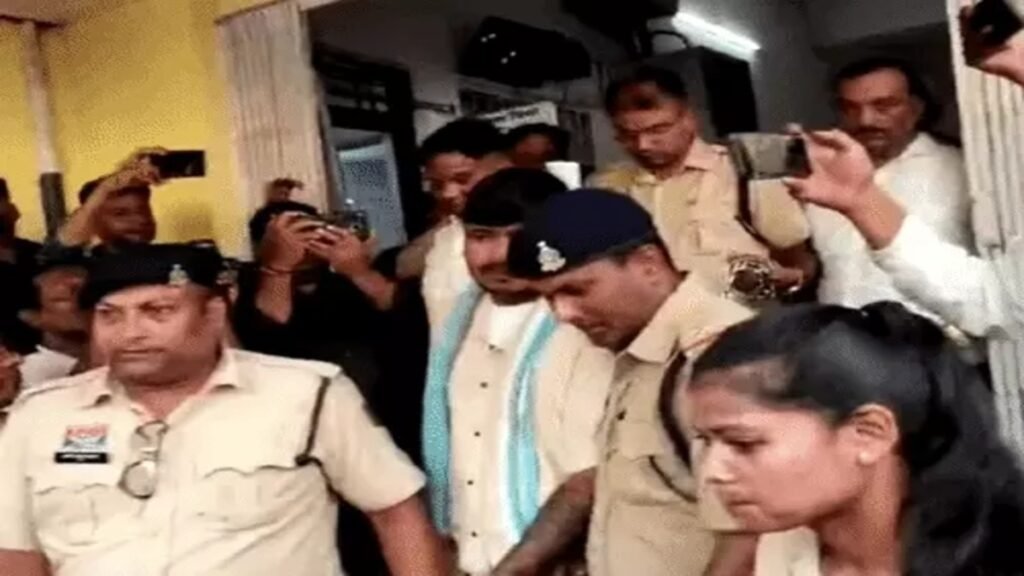 Surajpur Murder Case : सूरजपुर मां-बेटी हत्याकांड में 4 आरोपी दोषी करार, 8 अक्टूबर को सुनाई जाएगी सजा’ मुख्य आरोपी कुलदीप का वीडियो चर्चा में