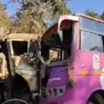 CG Accident : बस और ट्रक में भीषण टक्कर, 15 यात्री घायल, 7 की हालत गंभीर… हादसे के बाद मची अफरा-तफरी