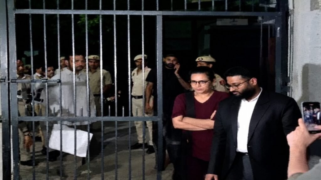 Abhijeet Deepke Arrested: अभिजीत दीपके की गिरफ्तारी के खिलाफ सड़कों पर उतरे संगठन, दिल्ली पुलिस मुख्यालय तक निकाला मार्च
