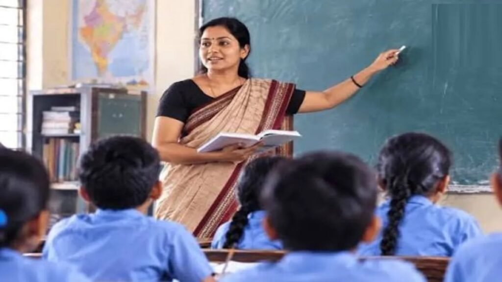 CG Teacher News : छत्तीसगढ़ के शिक्षकों के लिए बड़ा आदेश’ अब ऑफलाइन छुट्टी का आवेदन नहीं होगा स्वीकार, DPI ने जारी किए निर्देश