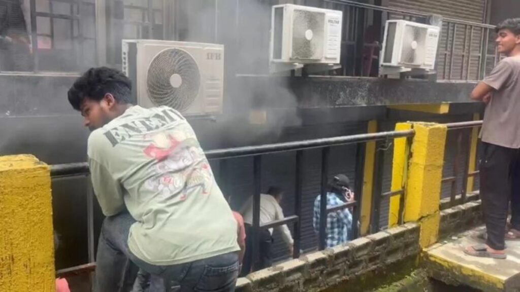 बिलासपुर के राजेंद्र नगर चौक में दुकान में लगी भीषण आग, सामान जलकर खाक’ इलाके में मची अफरा-तफरी