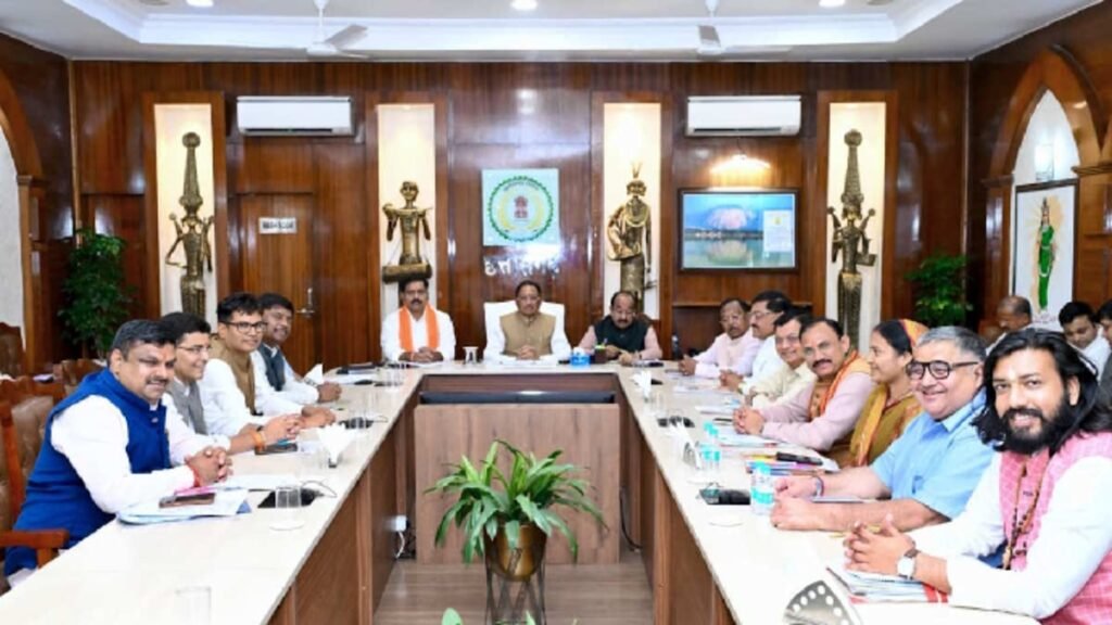 Chhattisgarh Cabinet Decision: पूर्व अग्निवीरों को छत्तीसगढ़ में मिलेगी नौकरी, आरक्षक भर्ती के 36 पदों पर सरकार ने लिया बड़ा फैसला